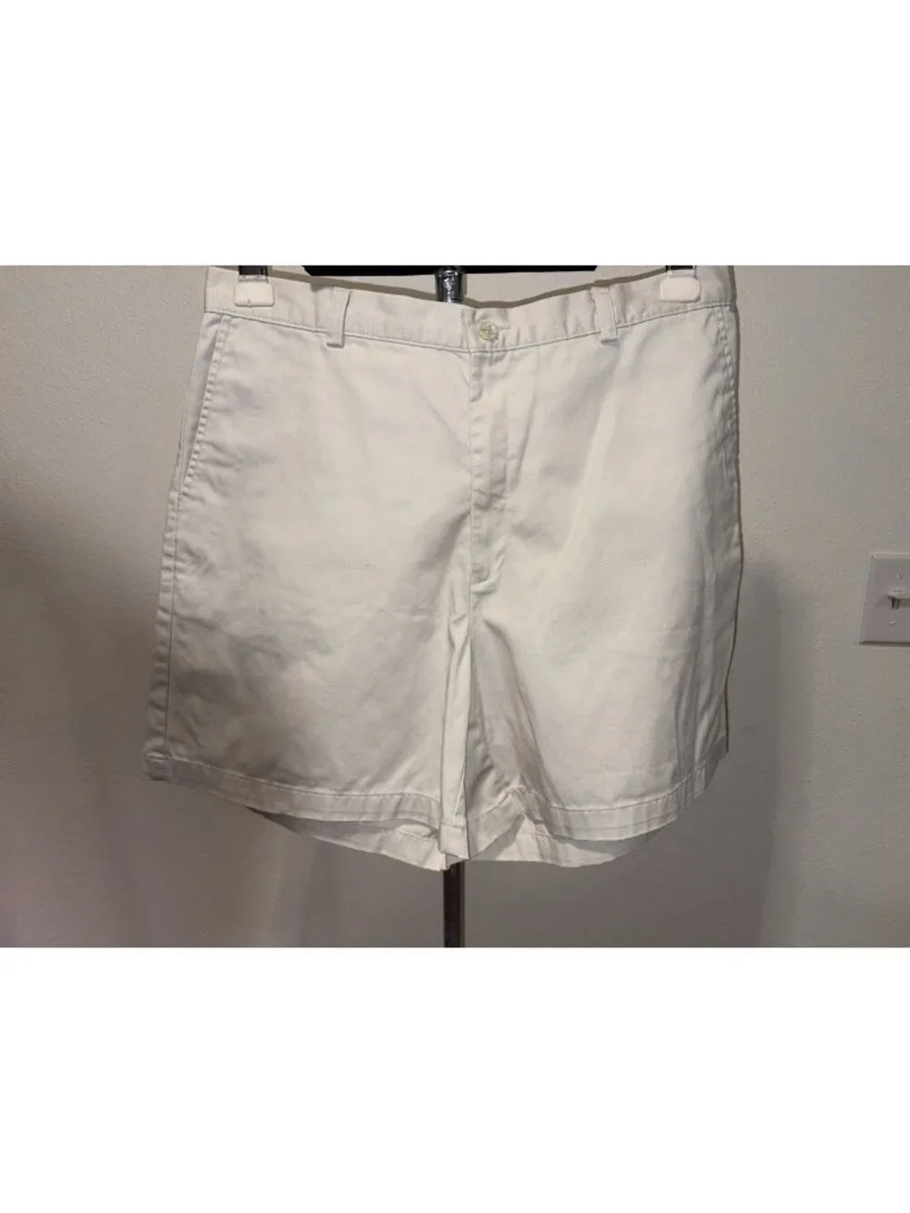 Dockers Womens Size 14 34X6 White Casual Shorts White Cotton